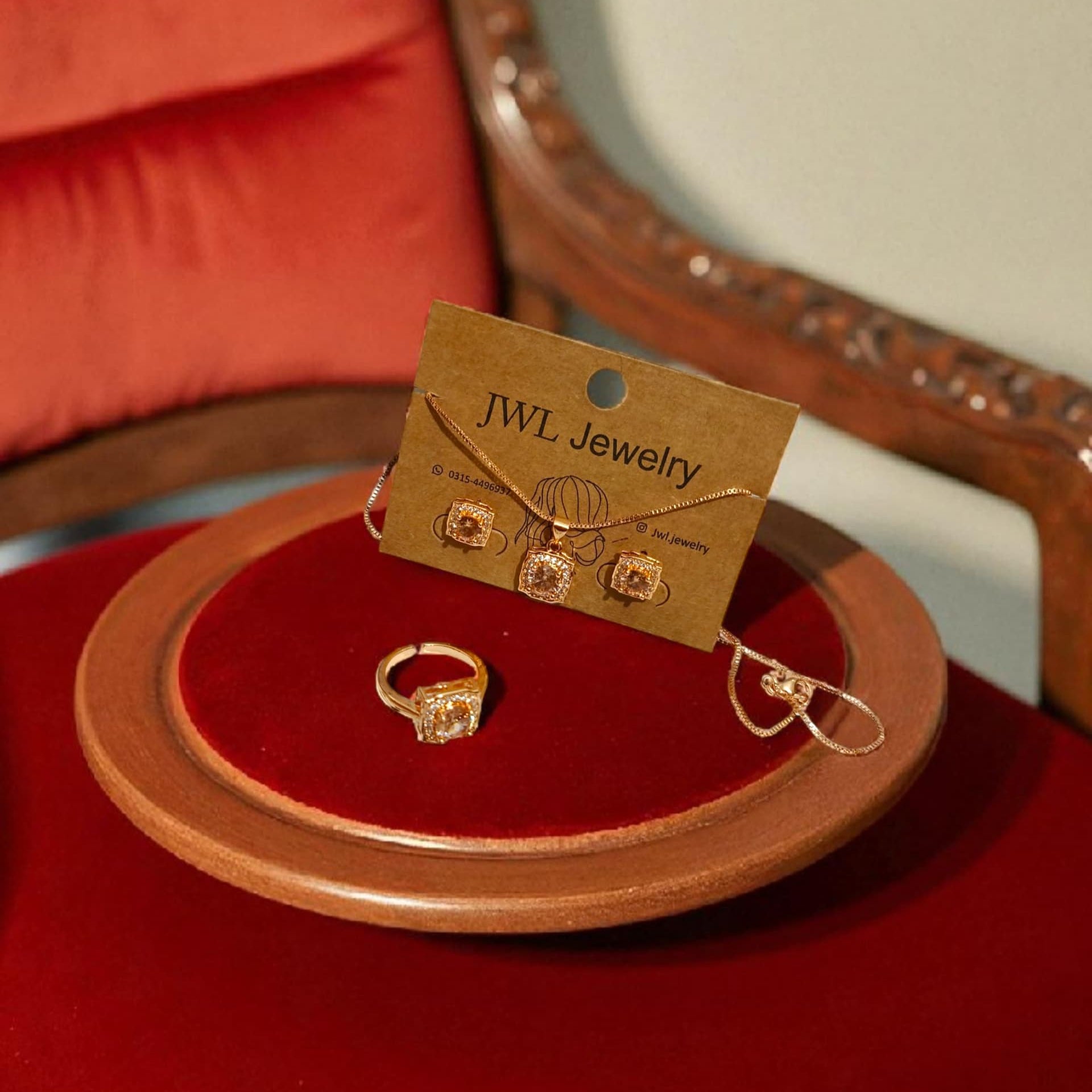 Square Shaped Pendant Set