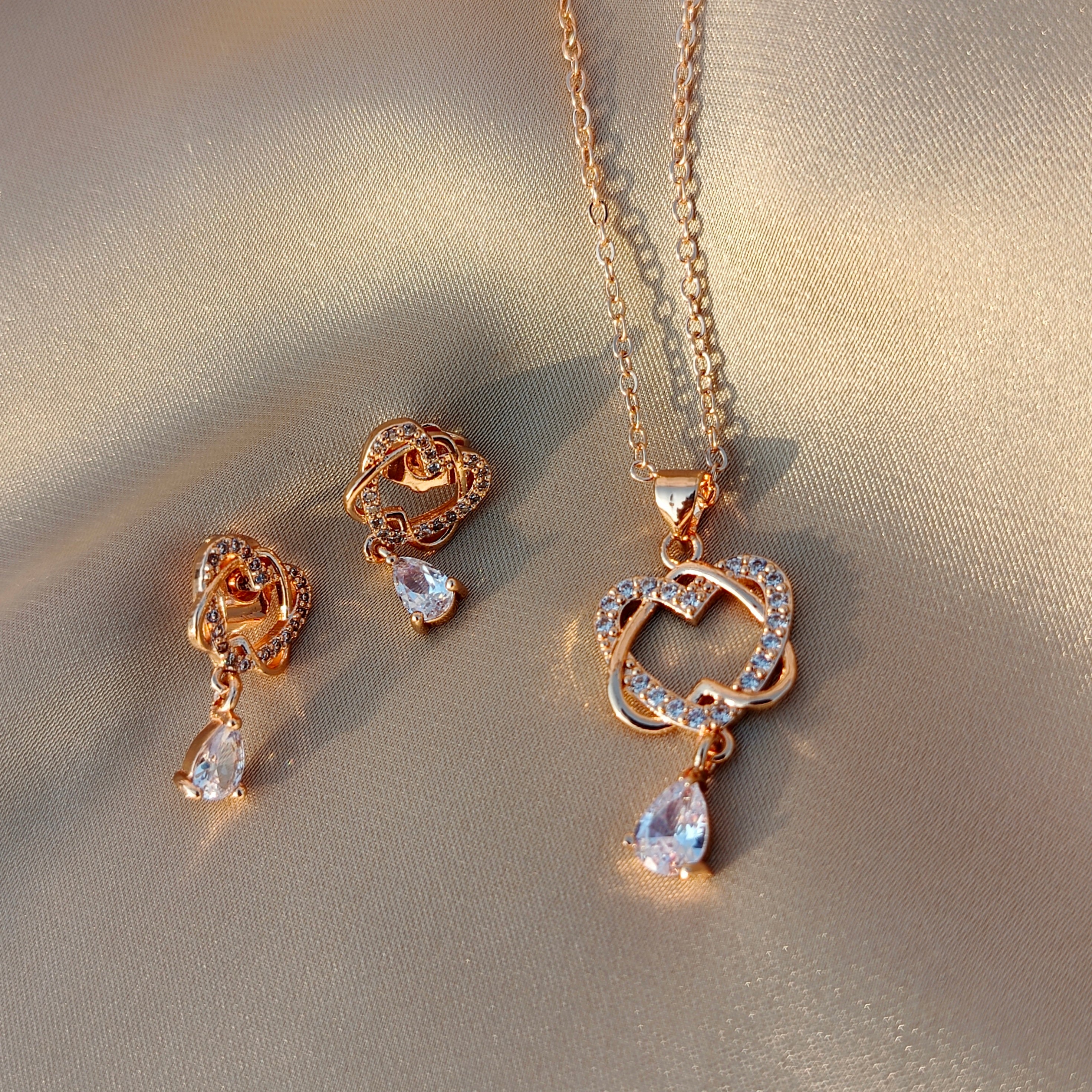 Heart Shaped Pendant Set