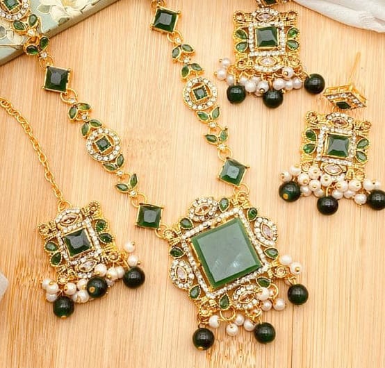 Egyptian Kundan Mala Set with Bindi