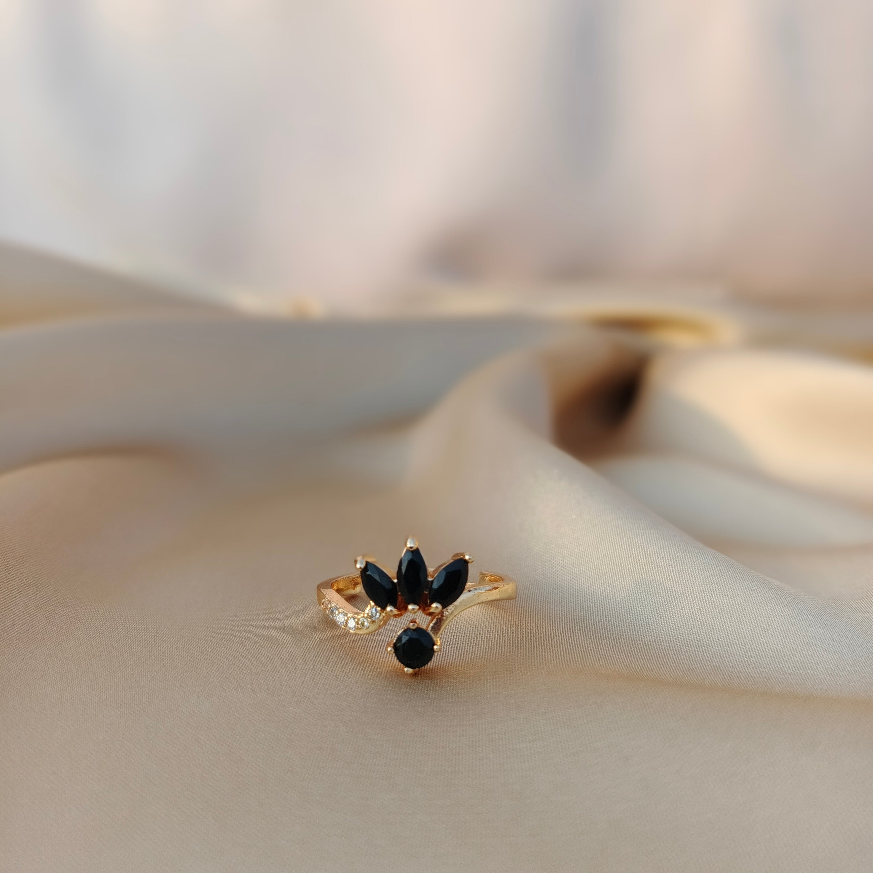 Adjustable Floral Crown Ring with Sparkling Zircon Stones – Elegant Statement Jewelry