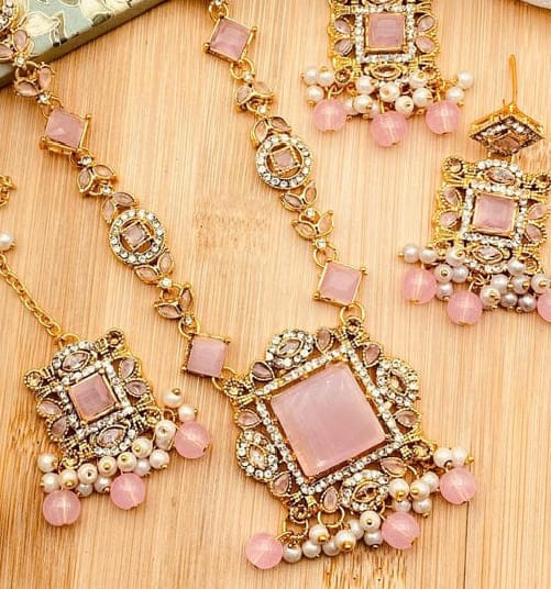 Egyptian Kundan Mala Set with Bindi